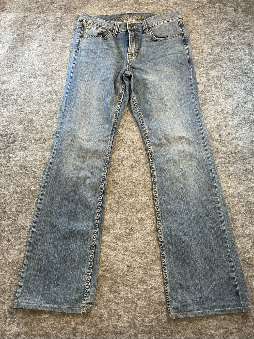 Cody James Classic Light Blue Women's Straight-Leg Jeans Size 31 x 36